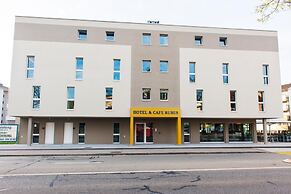 Hotel & Cafe Rubus