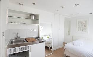 Wimbledon South by Allô Housing