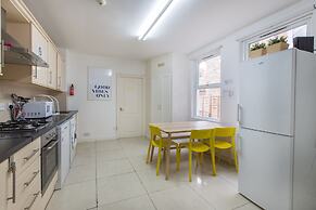 Wimbledon South by Allô Housing