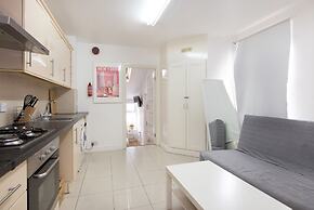 Wimbledon South by Allô Housing