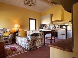 Podere Terreno alla Via della Volpaia