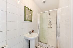 Bond Street Apartments