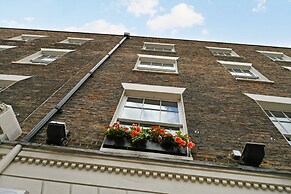 Bond Street Apartments