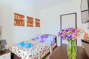 Apartments on Kuznechnyy 19