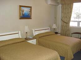 Ever Green Hotel