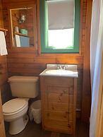 Pine Crest Motel And Cabins