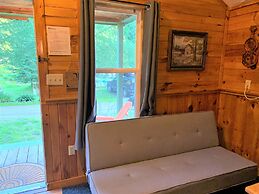 Pine Crest Motel And Cabins