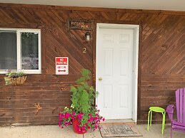 Pine Crest Motel And Cabins