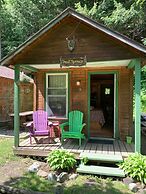 Pine Crest Motel And Cabins