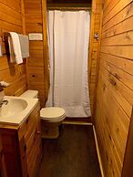 Pine Crest Motel And Cabins