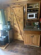 Pine Crest Motel And Cabins