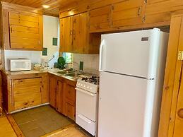 Pine Crest Motel And Cabins