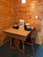 Pine Crest Motel And Cabins