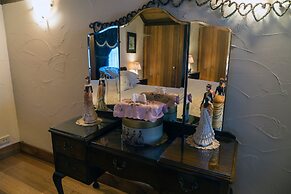 Observatory Cottages