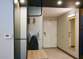 Tru by Hilton Lawrence