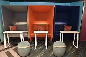 Tru by Hilton Lawrence