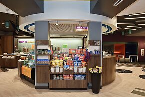 Tru by Hilton Lawrence