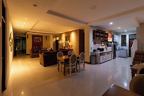 Jayagiri Guesthouse By Belgareti