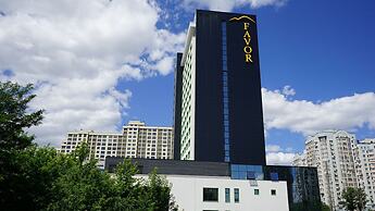 Favor Park Hotel