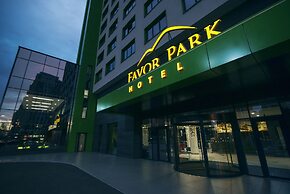 Favor Park Hotel