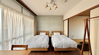 Travel&Book Hotel Hulaton Cabin Takamatsu - Hostel