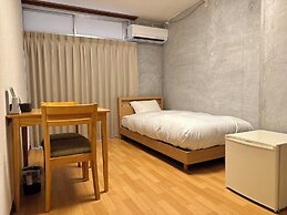 Travel&Book Hotel Hulaton Cabin Takamatsu - Hostel