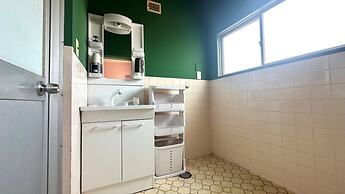 Travel&Book Hotel Hulaton Cabin Takamatsu - Hostel