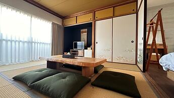 Travel&Book Hotel Hulaton Cabin Takamatsu - Hostel