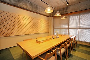 Travel&Book Hotel Hulaton Cabin Takamatsu - Hostel