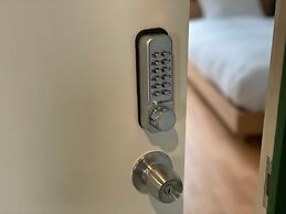 Travel&Book Hotel Hulaton Cabin Takamatsu - Hostel