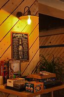 Travel&Book Hotel Hulaton Cabin Takamatsu - Hostel