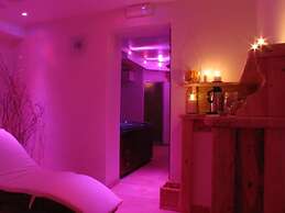 Albergo Centrale Forni