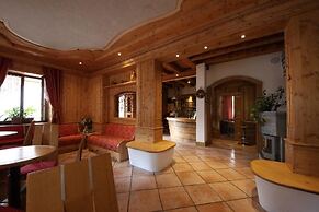 Albergo Centrale Forni