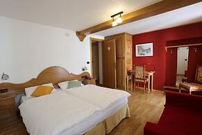 Albergo Centrale Forni