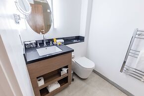 Sandman Signature Aberdeen Hotel & Spa