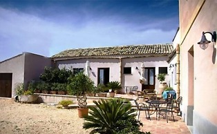 Agriturismo Baglio Donna Santa