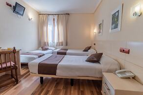 Hostal Rural El Caño by Viverestays