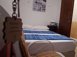 Marina's Rooms