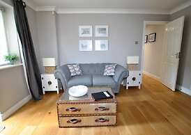 Elizabeth Court House