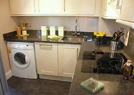 Elizabeth Court House