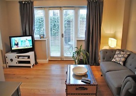 Elizabeth Court House