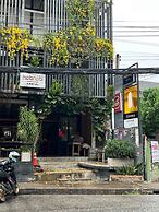 Hobnob Hostel - Adults Only
