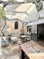 Hobnob Hostel - Adults Only