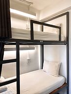 Hobnob Hostel - Adults Only