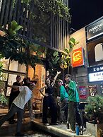 Hobnob Hostel - Adults Only