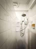 Hobnob Hostel - Adults Only