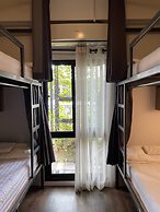 Hobnob Hostel - Adults Only