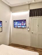 Hobnob Hostel - Adults Only