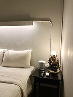 Hobnob Hostel - Adults Only