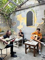 Hobnob Hostel - Adults Only